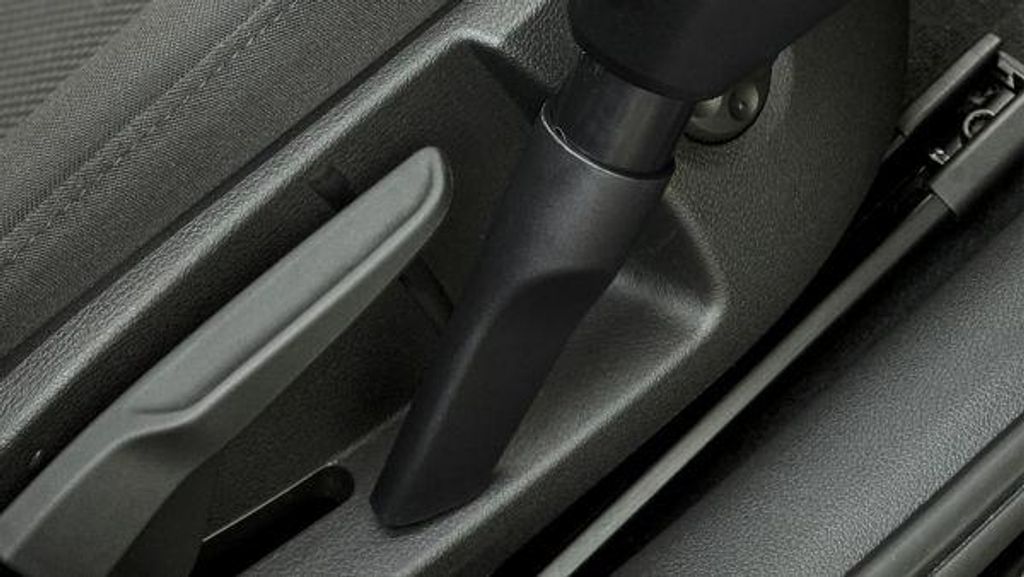 Bosch BSS715CARP, 2 - in - 1 - Stabstaubsauger, Beutellos, Schwarz, Silber, Weiß, 0,3 l, Trocken, Filterung