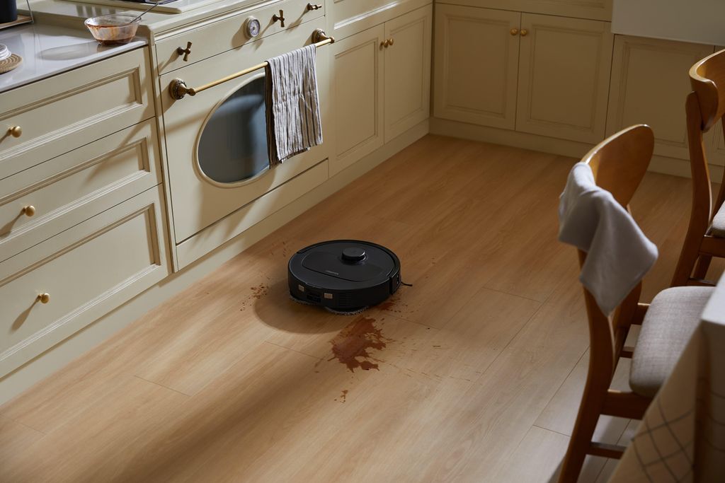 roborock QV 35A Staubsauger Roboter mit Wischfunktion&Hebarem Wischmopp 8.000pa (Upgrade von Qrevo/Qrevo Plus),Anti - Verfilzungsbürste, All - in - One Dock