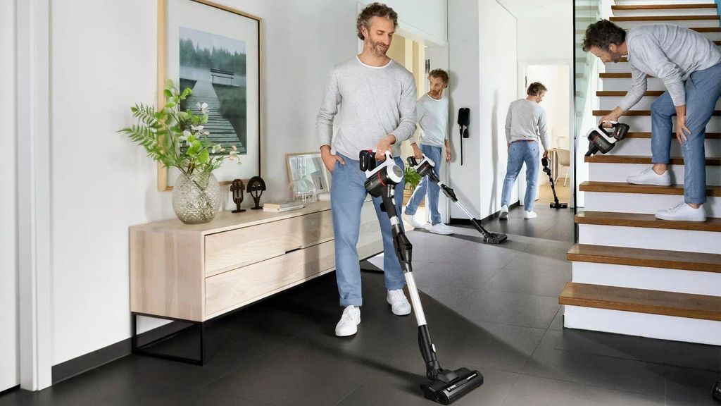 Bosch BSS715CARP, 2 - in - 1 - Stabstaubsauger, Beutellos, Schwarz, Silber, Weiß, 0,3 l, Trocken, Filterung